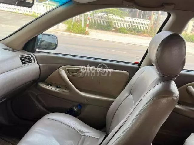 Toyota Camry 2000 5