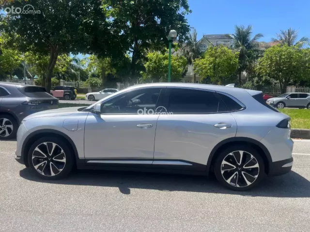 VinFast VF8 Plus 2024 2