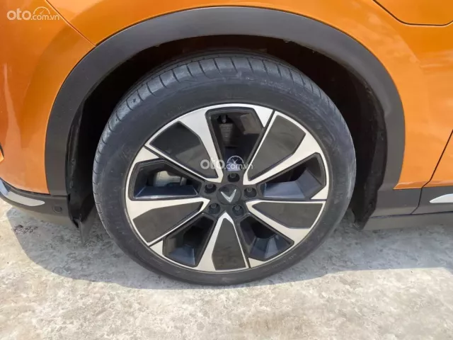 VinFast VF8 Plus 2022 6