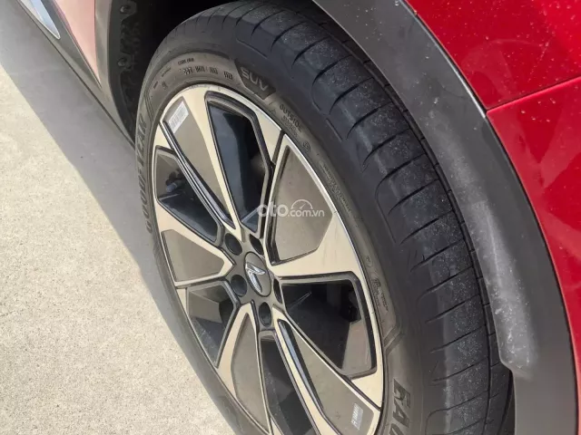 VinFast VF8 Plus 2023 6