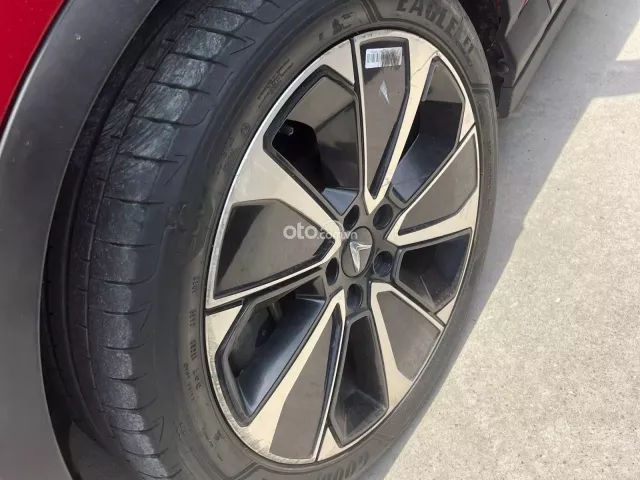 VinFast VF8 Plus 2023 8