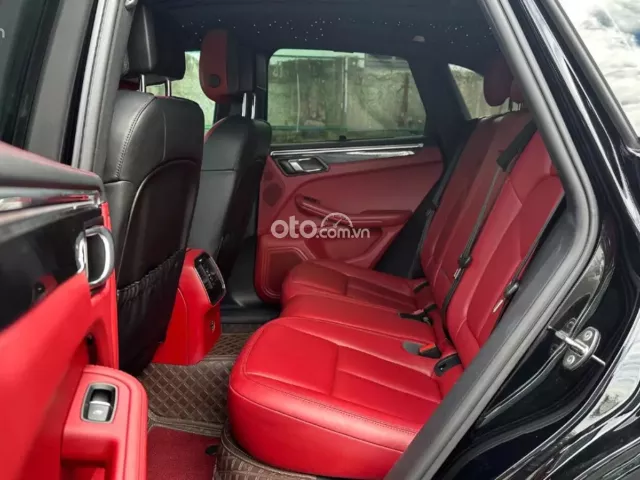 Porsche Macan 2.0 AT 2023 11