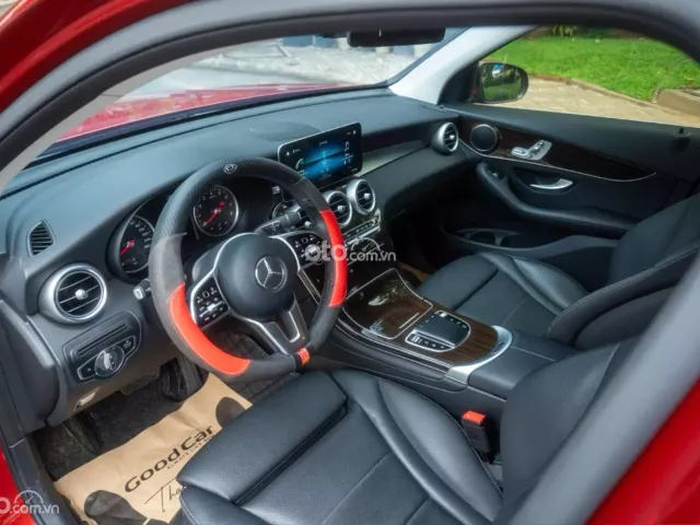 Mercedes GLC200 2021 đỏ limited siêu lướt cực đẹp