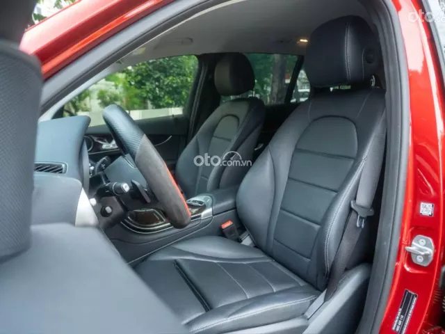 Mercedes GLC200 2021 đỏ limited siêu lướt cực đẹp