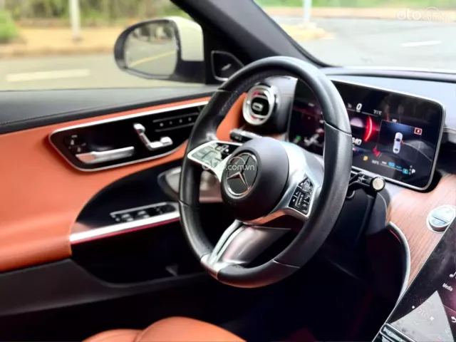 Mercedes C200 Avantgarde Plus 2022 cực đẹp