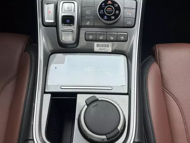 Hyundai Santa Fe 2.2 Dầu Cao cấp 2024 13