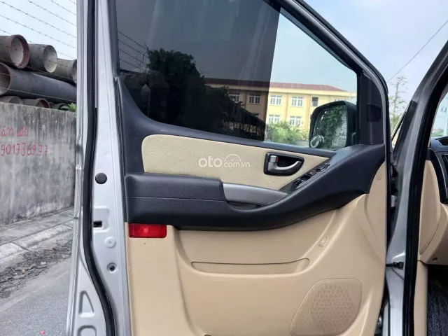 Hyundai Grand Starex 2.4 MT 2015 9