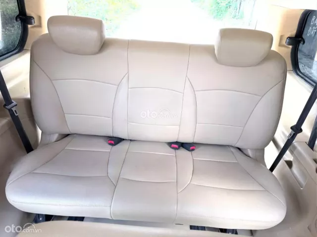 Hyundai Grand Starex 2.4 MT 2015 12