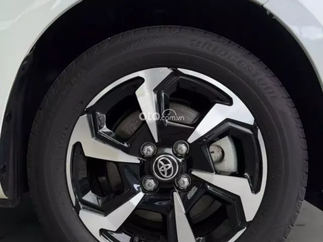 Toyota Vios 1.5 G CVT 2024 11