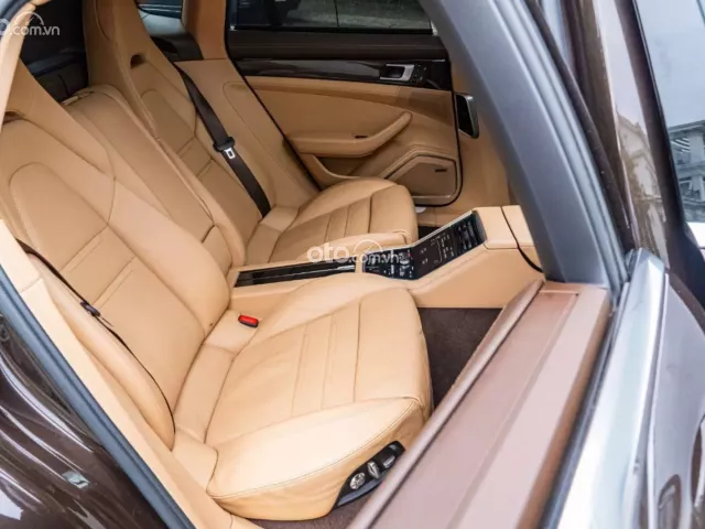 Porsche Panamera 3.0 V6 2018 21