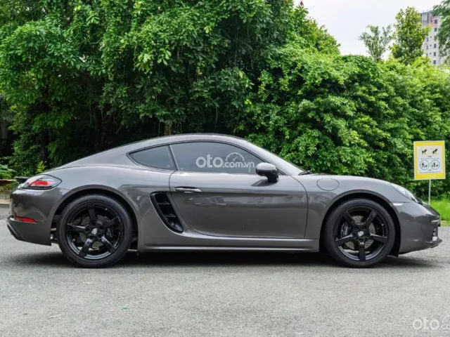 Porsche 718 cayman 2021 7