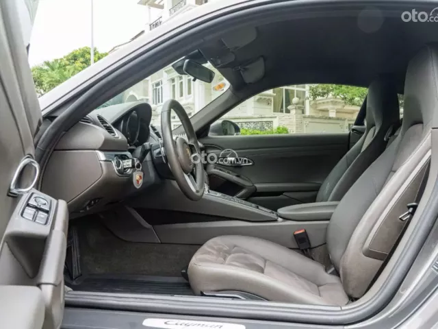 Porsche 718 cayman 2021 19