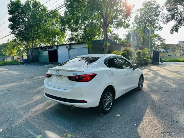 Mazda 2 2022 4