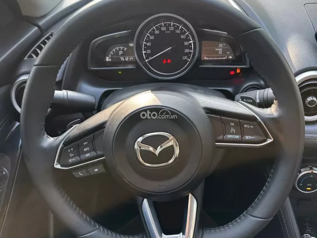 Mazda 2 2022 10