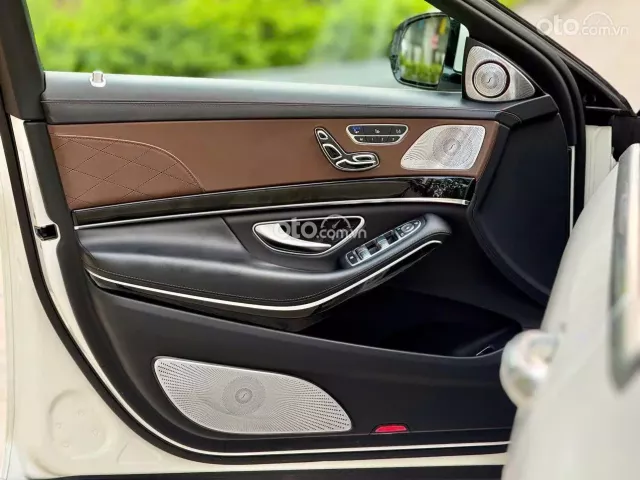 Mercedes-Benz Maybach S450 4Matic 2019 6