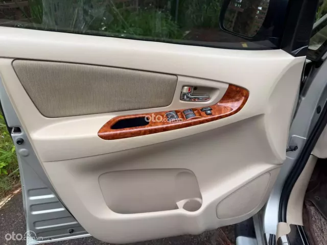 Toyota Innova 2.0G 2008 18
