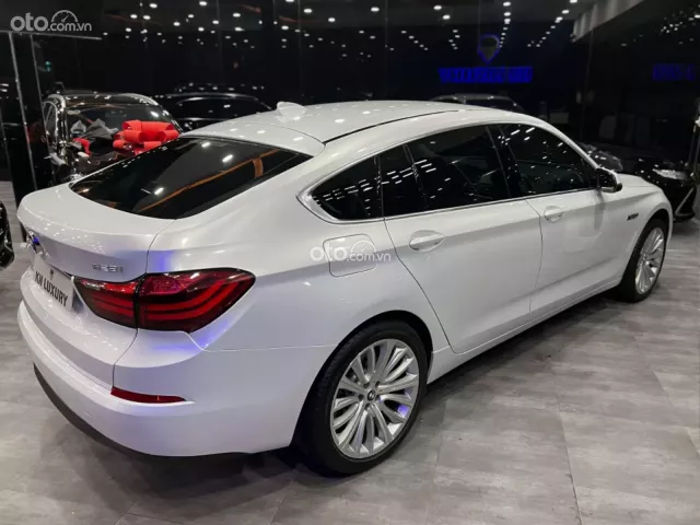 BMW 528i GT 2013 2