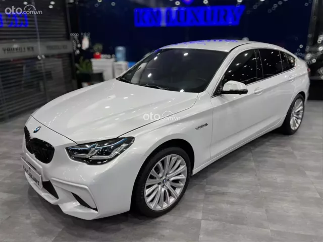 BMW 528i GT 2013 8