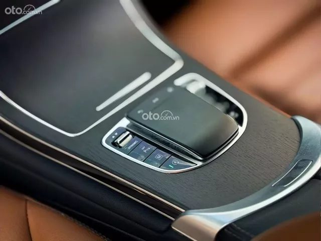 Mercedes-Benz GLC 300 4Matic Coupe 2022 19