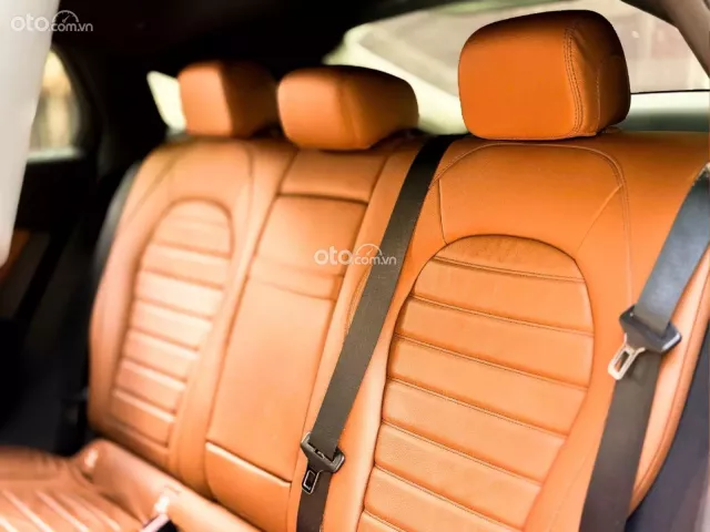Mercedes-Benz GLC 300 4Matic Coupe 2022 23