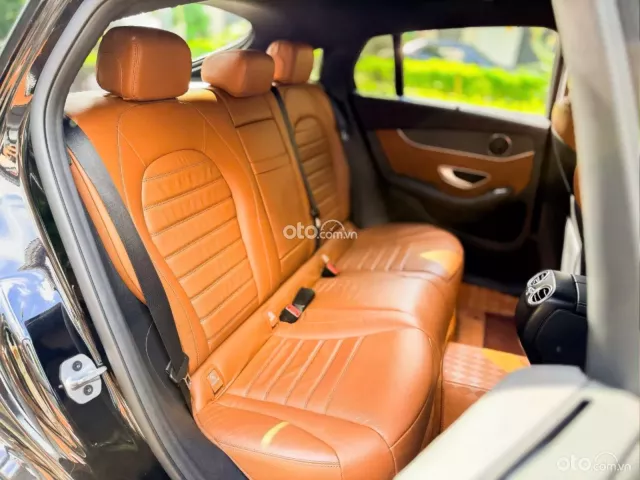 Mercedes-Benz GLC 300 4Matic Coupe 2022 25