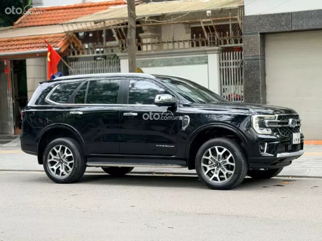 Ford Everest Titanium 2.0 AT 4x2 2023 5