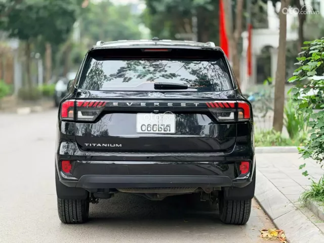 Ford Everest Titanium 2.0 AT 4x2 2023 8