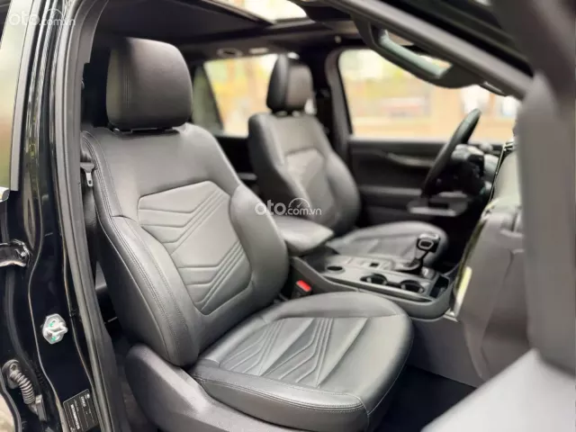Ford Everest Titanium 2.0 AT 4x2 2023 12