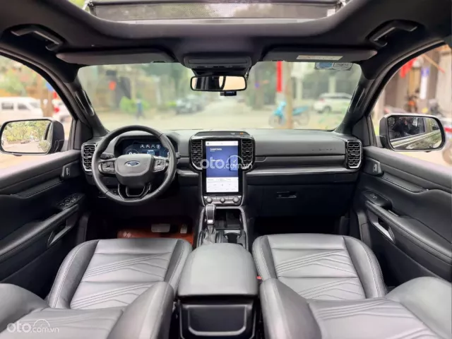 Ford Everest Titanium 2.0 AT 4x2 2023 10