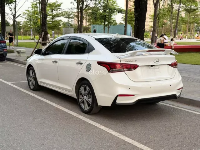 Hyundai Accent 1.4 AT Đặc biệt 2019 4