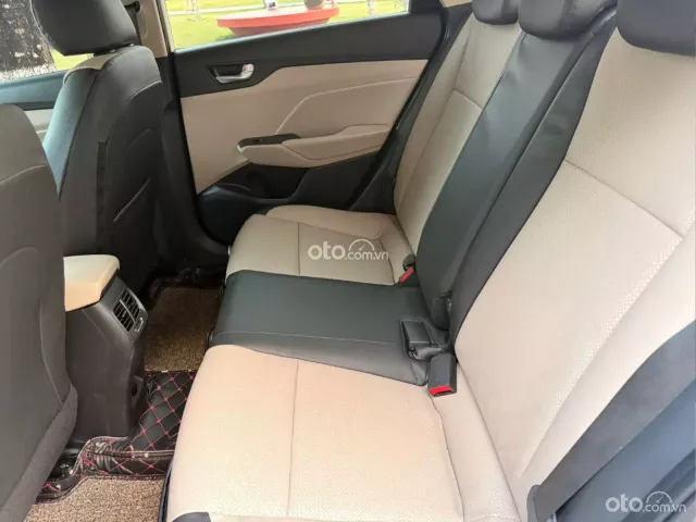 Hyundai Accent 1.4 AT Đặc biệt 2019 13