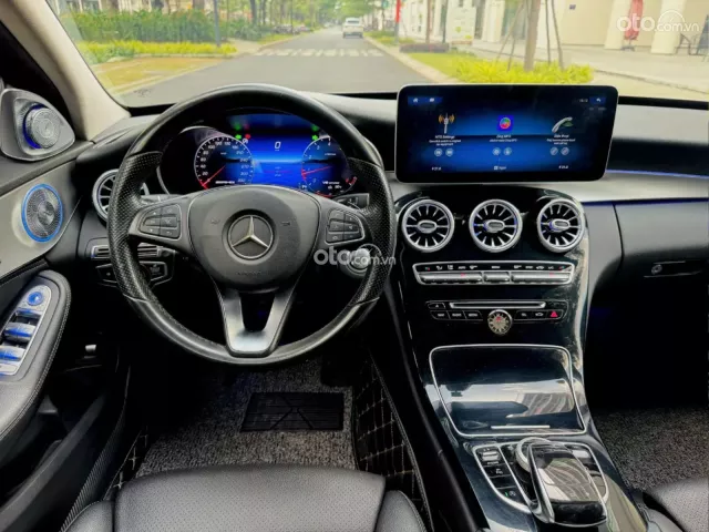 Mercedes-Benz C200 2.0 AT 2016 9
