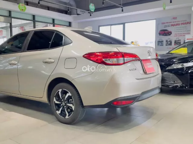 Toyota Innova 2.0E 2025 3