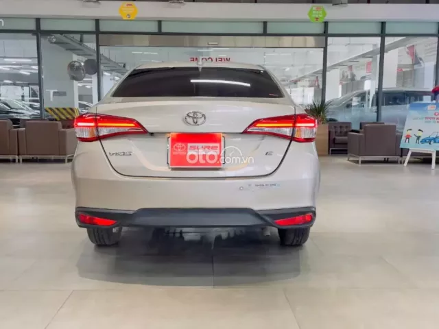 Toyota Innova 2.0E 2025 2