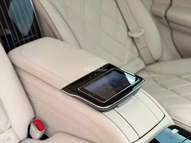 Mercedes-Benz Maybach S450 4Matic 2022 8