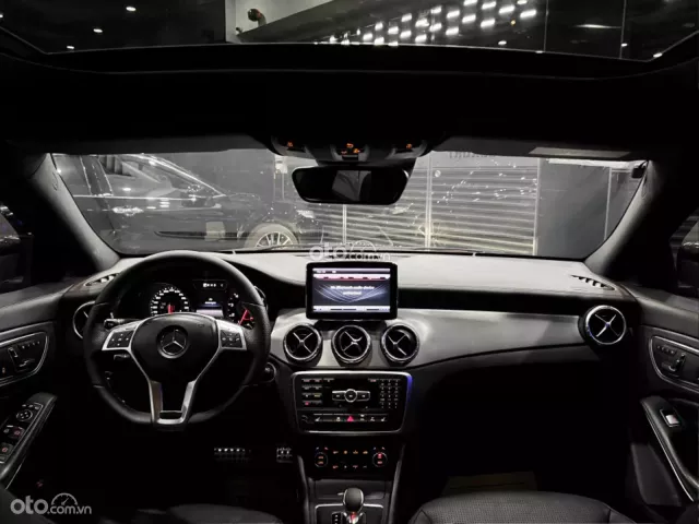 Mercedes-Benz A45 4Matic 2014 10