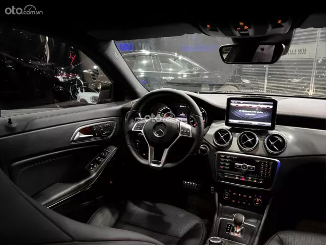 Mercedes-Benz A45 4Matic 2014 11