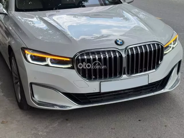 BMW 730Li Pure Excellence 2020 4