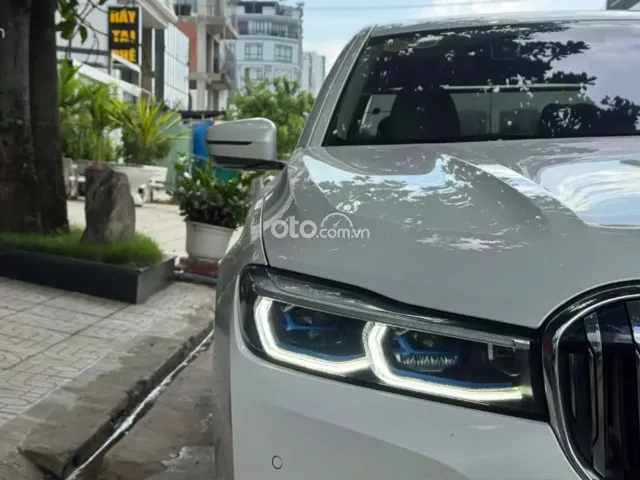BMW 730Li Pure Excellence 2020 3