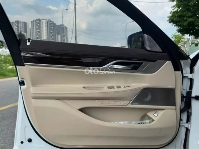 BMW 730Li Pure Excellence 2020 17