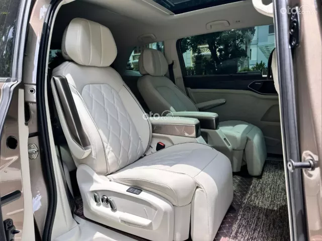 Volkswagen Viloran Luxury 2025 14