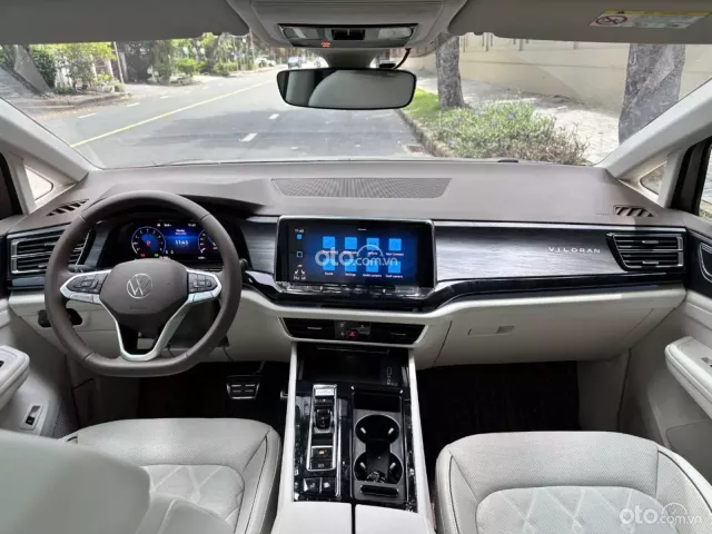 Volkswagen Viloran Luxury 2025 11