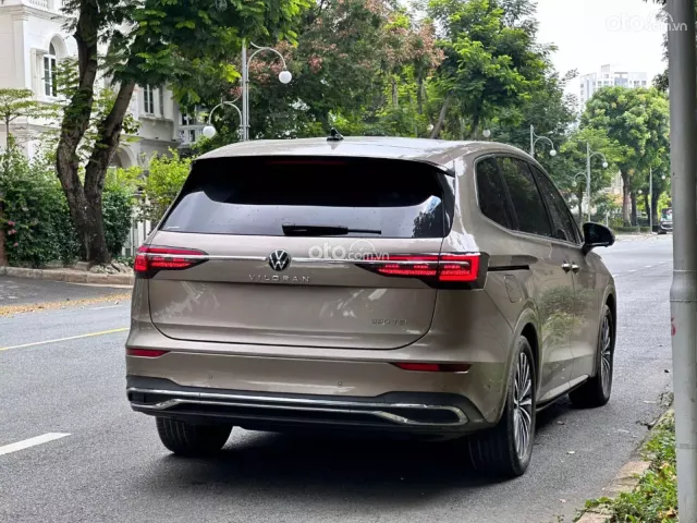 Volkswagen Viloran Luxury 2025 5