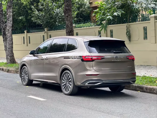 Volkswagen Viloran Luxury 2025 6