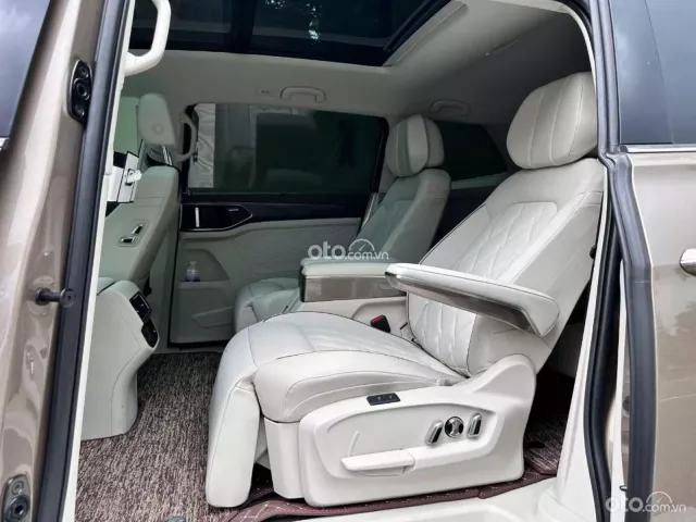Volkswagen Viloran Luxury 2025 13