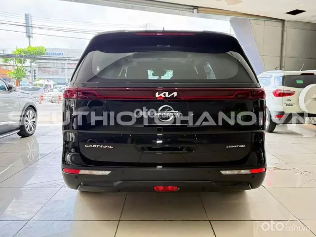 Kia Carnival 2.2D Signature 2022 5