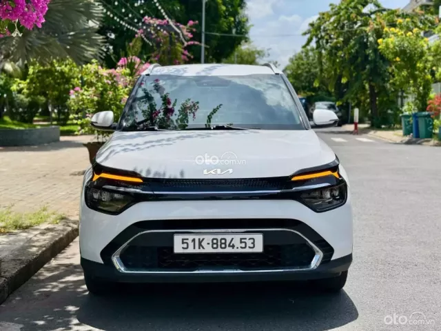 Kia Carens 1.5G Luxury 2023