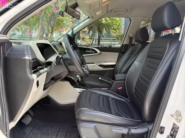 Kia Carens 1.5G Luxury 2023 7