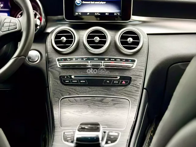 Mercedes-Benz GLC 300 2016 24