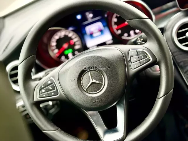 Mercedes-Benz GLC 300 2016 23